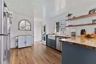 214 Coggeshall Ave, Newport, RI 02840 - Photo 8