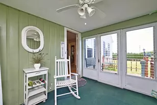 896 Main Rd, Tiverton, RI 02878 - Photo 32