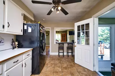 896 Main Road, Tiverton, RI 02878 - Photo 18