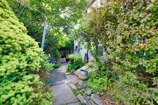 898 Main Rd, Tiverton, RI 02878 - Photo 6