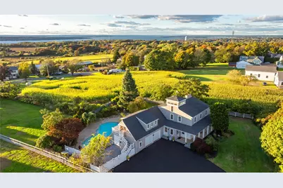2040 East Main Road, Portsmouth, RI 02871 - Photo 1