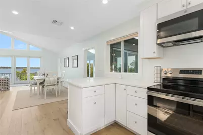 117 Indian Avenue, Portsmouth, RI 02871 - Photo 14