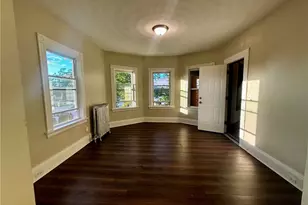 7 Lancaster St, Providence, RI 02906 - Photo 2
