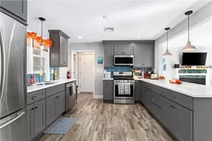 4 James St, Middletown, RI 02842 - Photo 32