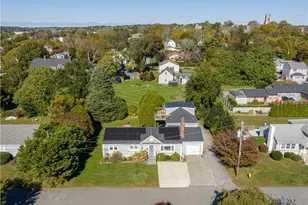 4 James St, Middletown, RI 02842 - Photo 4