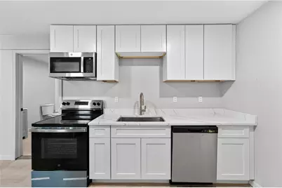 165 Rounds Avenue, Providence, RI 02907 - Photo 20