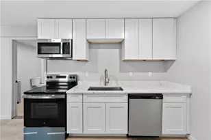 165 Rounds Ave, Providence, RI 02907 - Photo 20