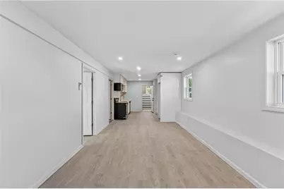 165 Rounds Avenue, Providence, RI 02907 - Photo 18