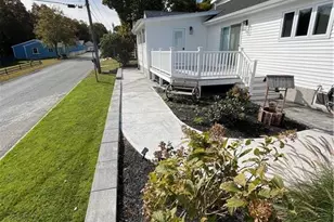 535 Hancock St, Tiverton, RI 02878 - Photo 2