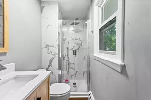 10 Renehan St, West Warwick, RI 02893 - Photo 16