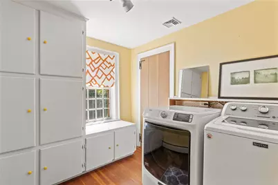 35 Second Street, Newport, RI 02840 - Photo 32