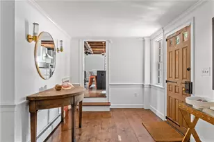 35 Second St, Newport, RI 02840 - Photo 4