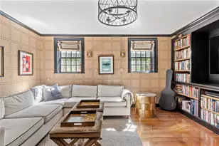 35 Second St, Newport, RI 02840 - Photo 6