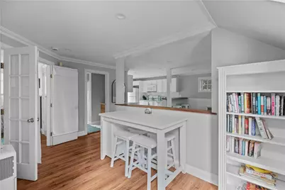 19 Warren Avenue #19, Middletown, RI 02842 - Photo 4