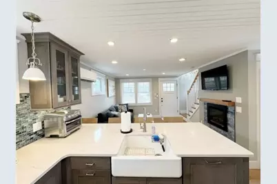 21 Warren Avenue #21, Middletown, RI 02842 - Photo 4