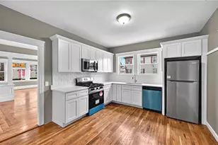 15 Melissa St, Providence, RI 02909 - Photo 2