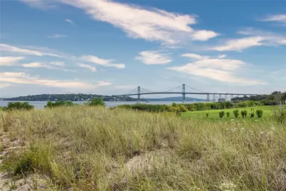 44 Wimbledon Circle, Portsmouth, RI 02871 - Photo 4