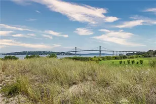 44 Wimbledon Cir, Portsmouth, RI 02871 - Photo 4
