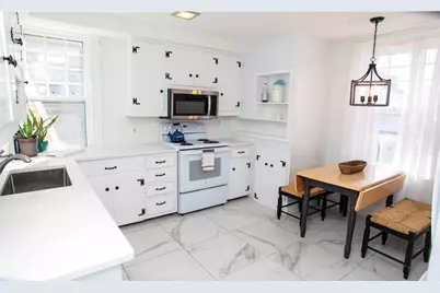 34 Bull Street, Newport, RI 02840 - Photo 16
