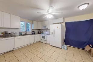 23 Middle St, Woonsocket, RI 02895 - Photo 8
