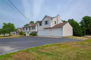 350 Narrow Ln, Charlestown, RI 02813 - Photo 2