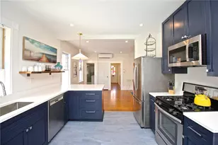 700 Thames St, Newport, RI 02840 - Photo 22