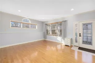 29 Fairview Ave, West Warwick, RI 02893 - Photo 4