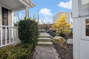 29 Fairview Ave, West Warwick, RI 02893 - Photo 28