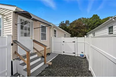 776 Plainfield Street, Providence, RI 02909 - Photo 12