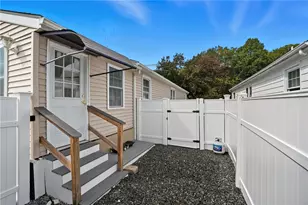 776 Plainfield St, Providence, RI 02909 - Photo 12