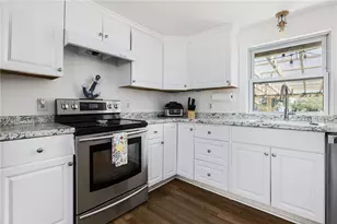 340 Old Mill Ln, Portsmouth, RI 02871 - Photo 6