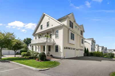 50 Kettle Point Avenue #50, East Providence, RI 02914 - Photo 2