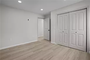 53 Comstock Ave, Providence, RI 02907 - Photo 36