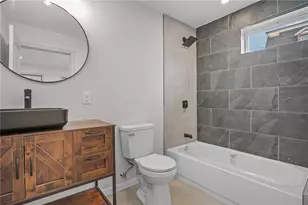 53 Comstock Ave, Providence, RI 02907 - Photo 24