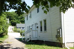 22 Douglas St, West Warwick, RI 02893 - Photo 8