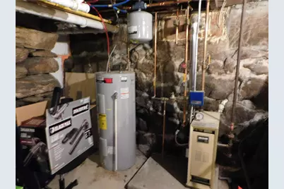 22 Douglas Street, West Warwick, RI 02893 - Photo 20