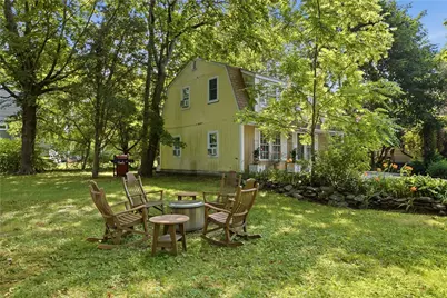 554 East Main Road, Middletown, RI 02842 - Photo 22