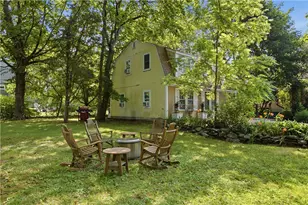 554 E Main Rd, Middletown, RI 02842 - Photo 22