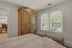 554 E Main Rd, Middletown, RI 02842 - Photo 18