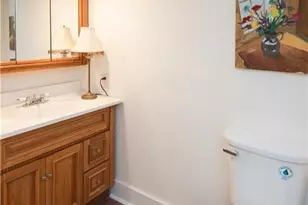 554 E Main Rd, Middletown, RI 02842 - Photo 14