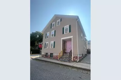 27 Mount Vernon Street #1, Newport, RI 02840 - Photo 1