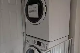 27 Mt Vernon St, Newport, RI 02840 - Photo 14