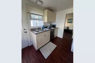 13 Brewer Street, Newport, RI 02840 - Photo 4