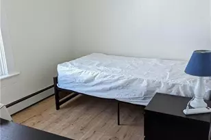 13 Brewer St, Newport, RI 02840 - Photo 8