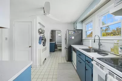 16 Reed Street, Tiverton, RI 02878 - Photo 14