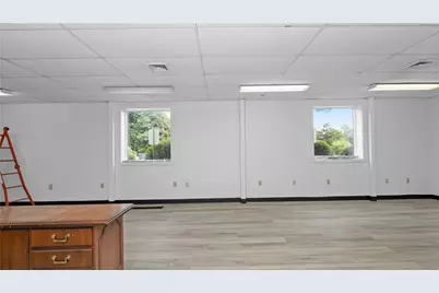 1429 Warwick Avenue, Warwick, RI 02888 - Photo 10