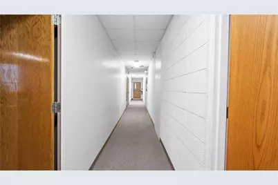 1429 Warwick Avenue, Warwick, RI 02888 - Photo 20