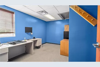 1429 Warwick Avenue, Warwick, RI 02888 - Photo 22