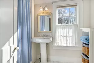 100 Coggeshall Ave, Newport, RI 02840 - Photo 26