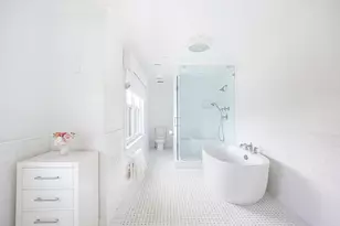 78 Rhode Island Ave, Newport, RI 02840 - Photo 14